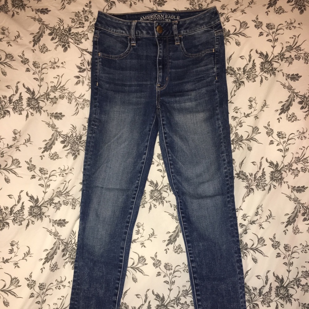 American Eagle Hi- Rise Jeans